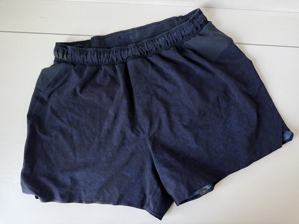 Lululemon Women’s Dark State Blue Hotty Hot Shorts Size 4